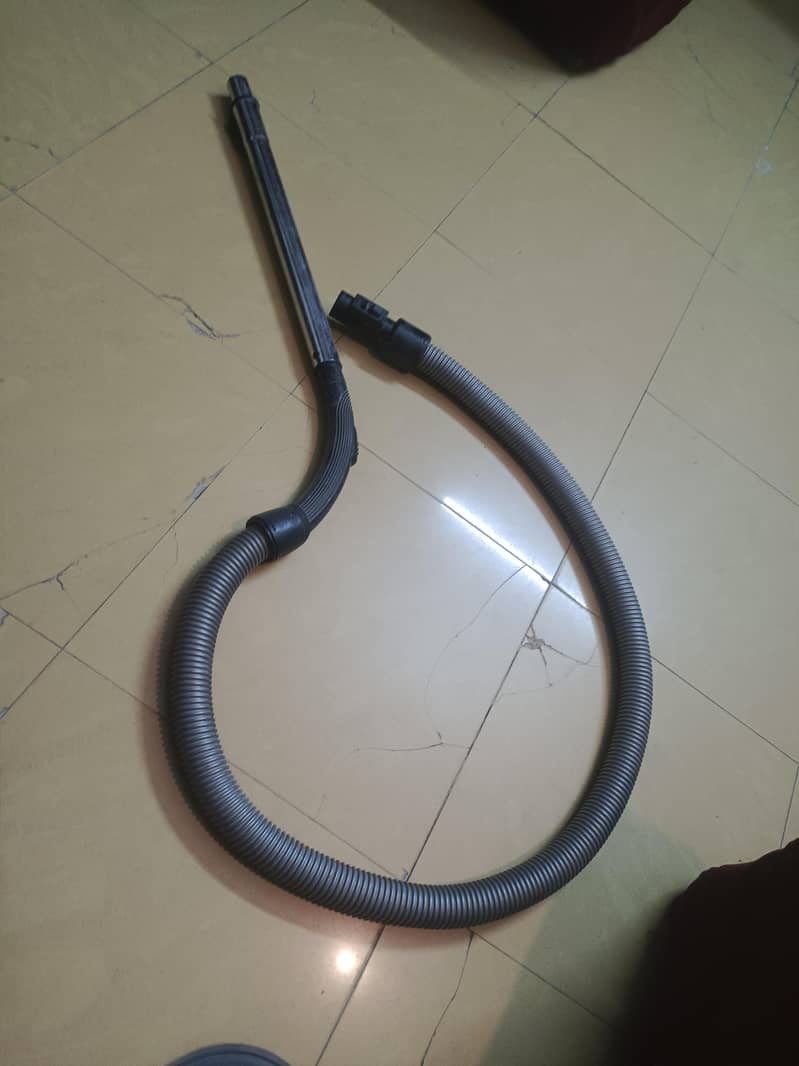 vacuum cleaner 4