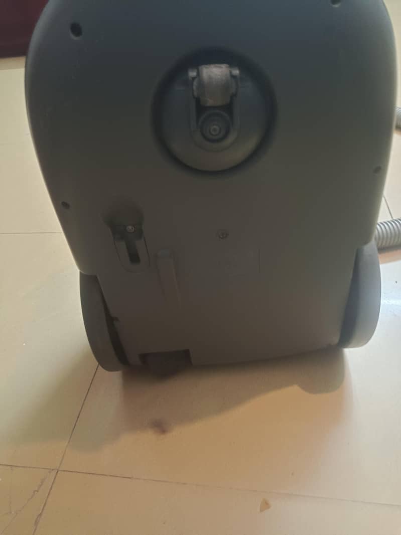 vacuum cleaner 7