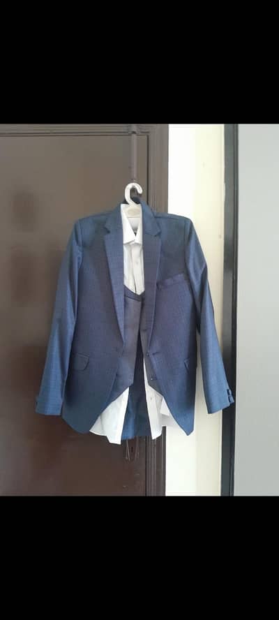 Royal Blue 3-Piece Formal Suit - Complete Set - Like New