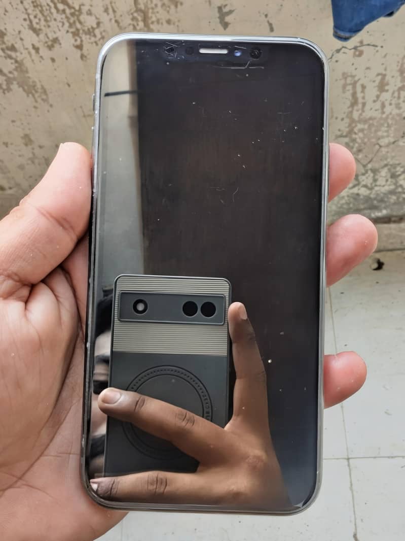 iphone XR 1
