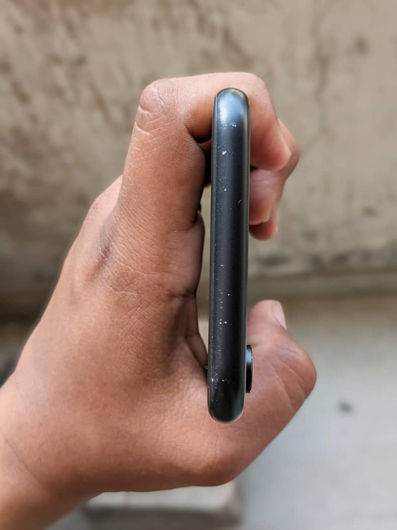 iphone XR 4