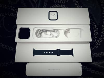 Apple Watch Series 4 – 44MM (Original / Brand New)