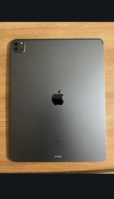 iPad Pro 12.9-inch M1 (5th Generation, 2021)