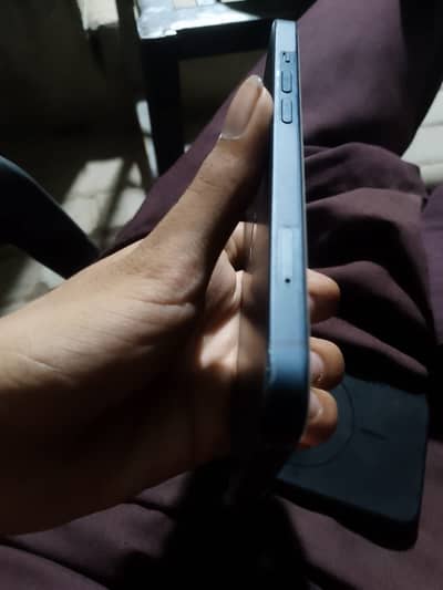 I phone 13 condition 10 by 9