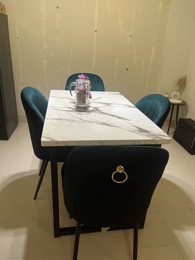 dinning table 4 seater