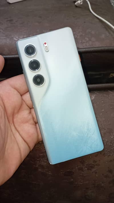 Tecno Camon 40 Pro Box Open 8/256 GB in warranty Urgent Sale