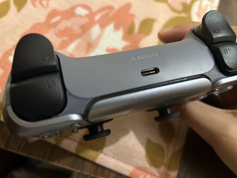 Sony controller 1