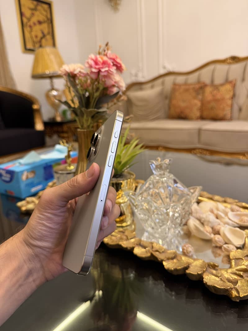 iphone 15 pro max 5
