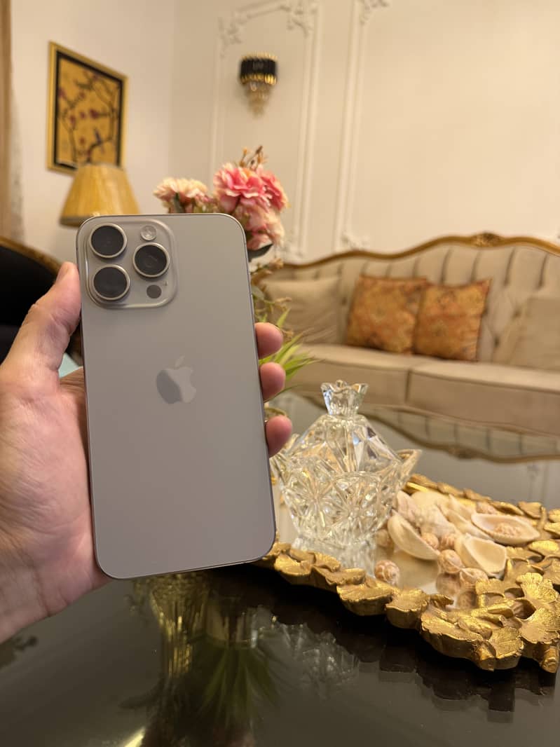 iphone 15 pro max 8