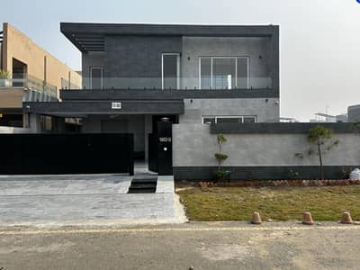1 KANAL ELEGANT AND FULLY MAINTAINED SUPER HOT LOCATED BUNGALOW IS AVAILABLE IN THE BEST BLOCK OF DHA LAHORE.