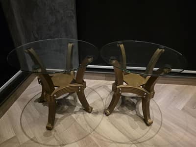 2 coffe  tables 1 side table