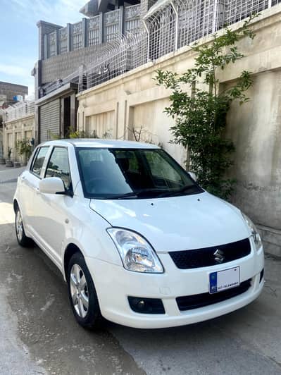 Suzuki Swift DX 2012