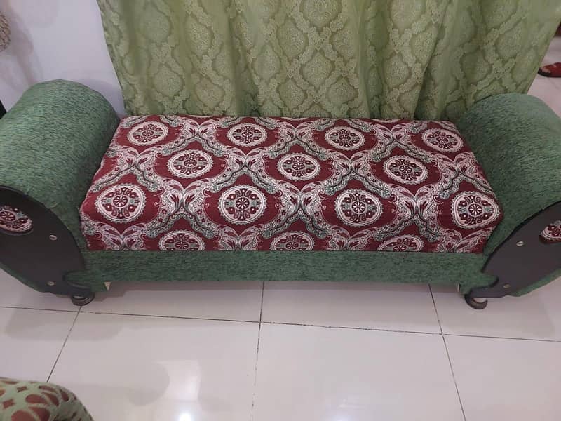 Centre Table and Sethi 3