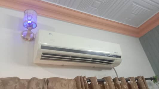 excellent condition new ac just like a new . . .
