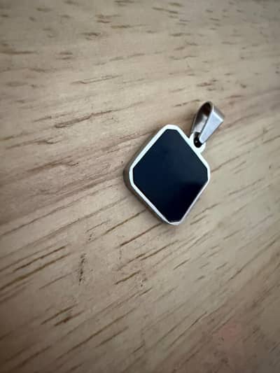 Locket oF cariter