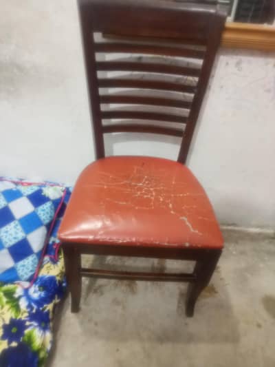 Same 4 Chairs Used For Sale achi lakri ki bani he 03214833320
