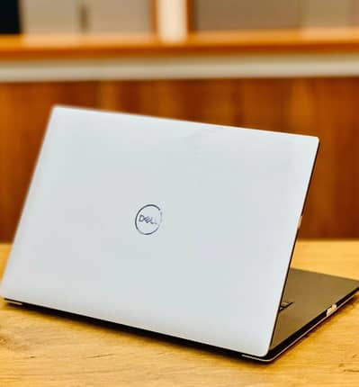 Dell precision 5540 i7 9 th gen