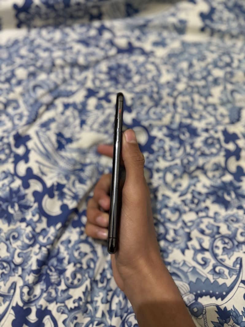 iPhone 11 Pro max 6