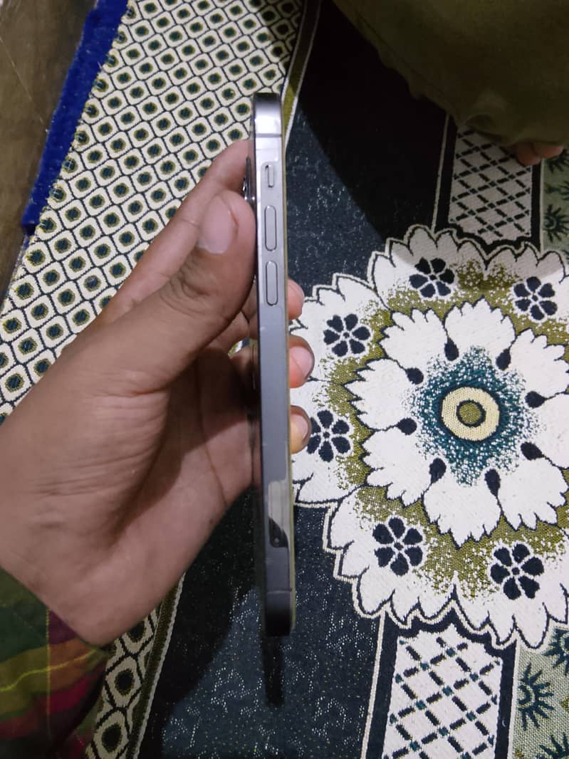 iphone 12 pro 1