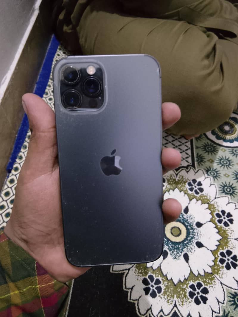 iphone 12 pro 4
