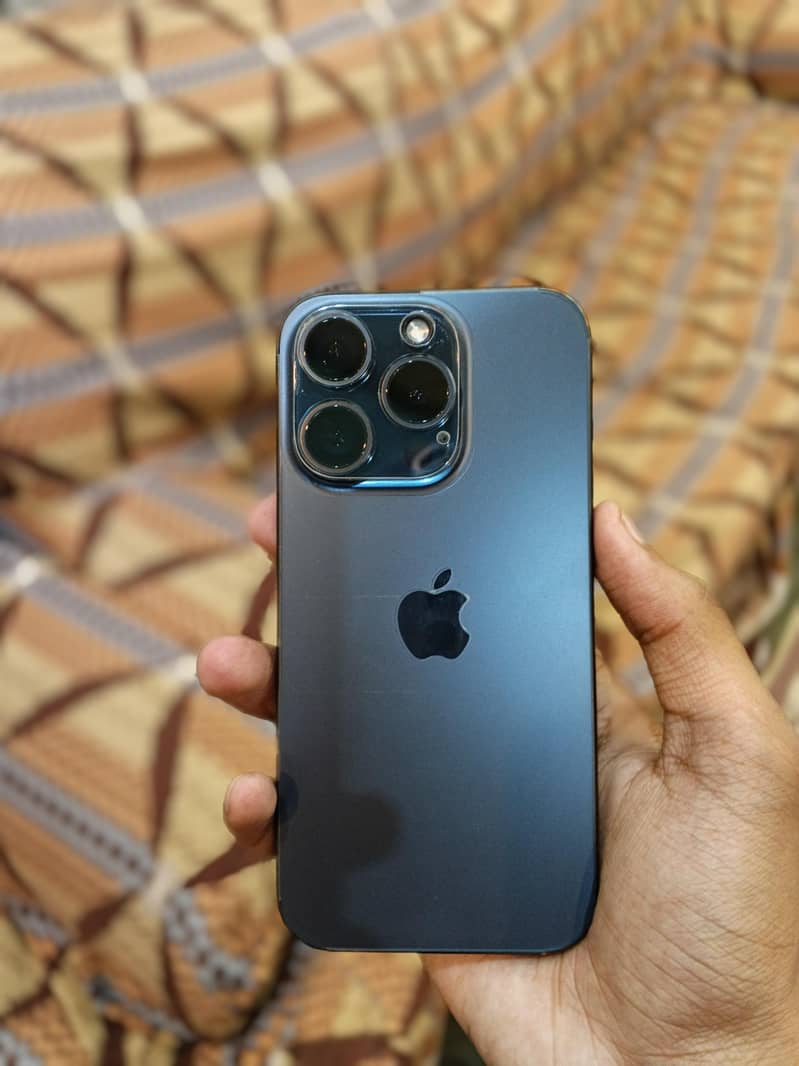iphone 15 pro 2