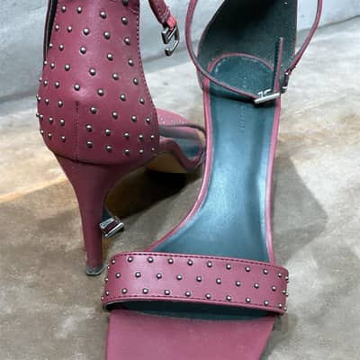 Selling preloved formal heels