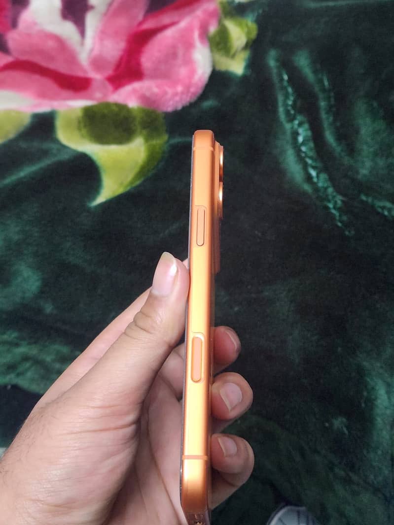 Iphone 17 pro max 4
