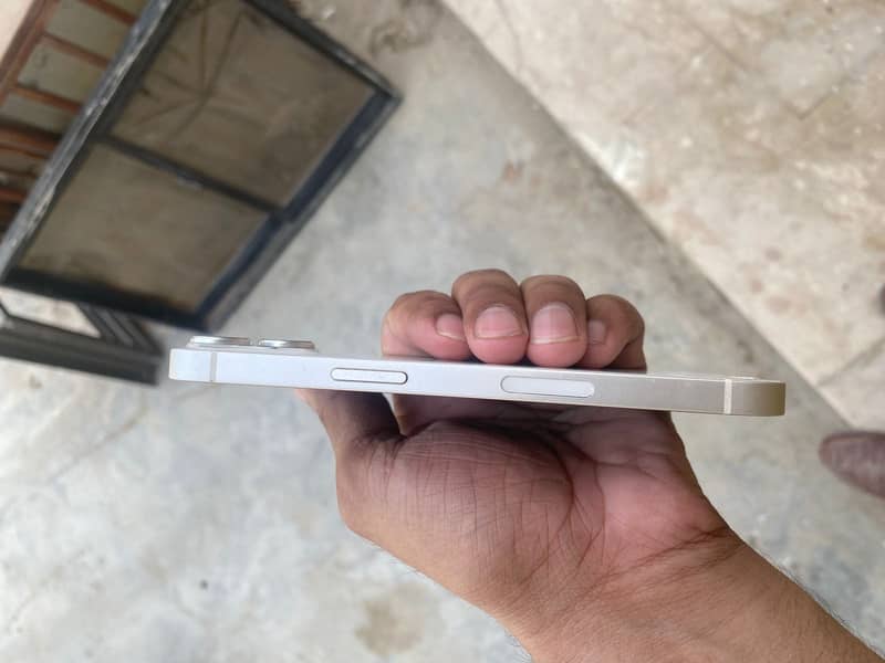 Iphone 13 Jv 4