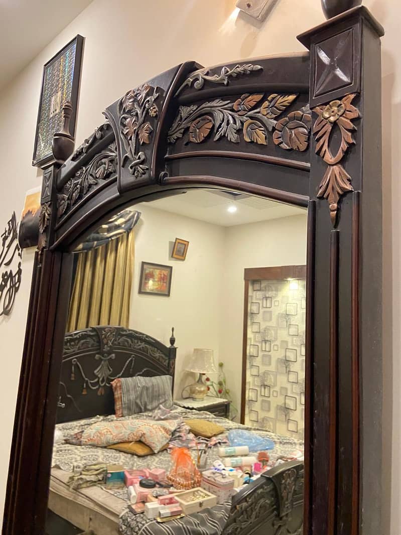 Dressing table 0