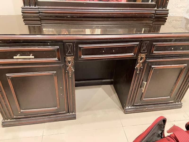 Dressing table 1