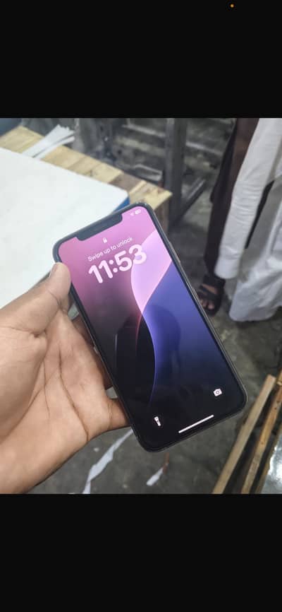 I PHONE 11 PRO MAX LUSH CONDITION DUBAI VARRIENT