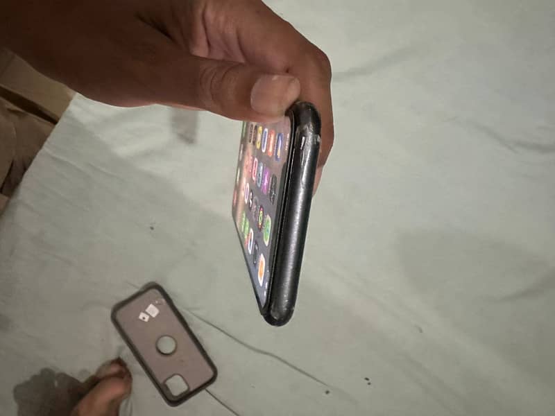 iPhone 11 2
