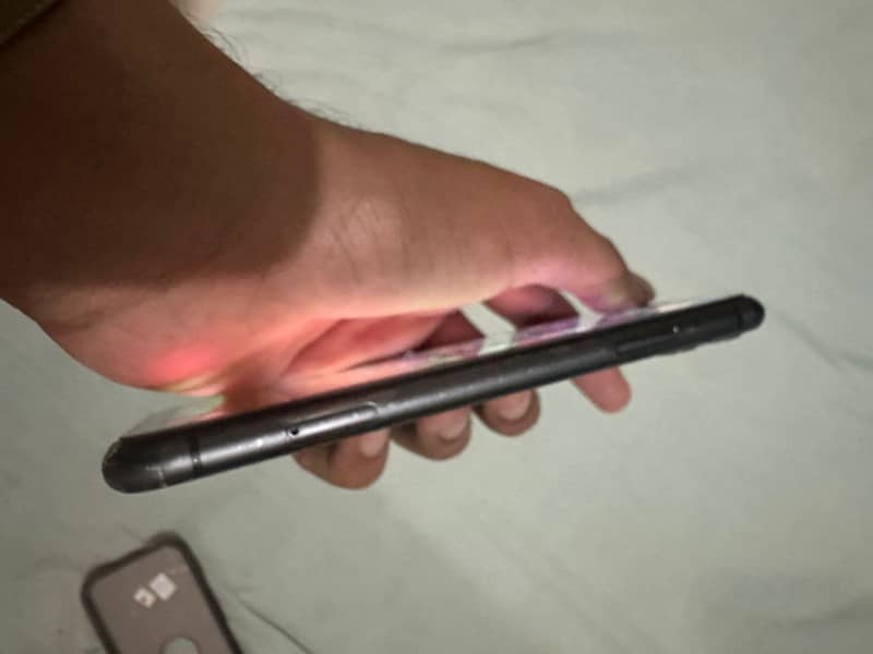 iPhone 11 7