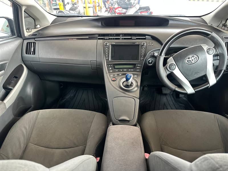 Prius 9