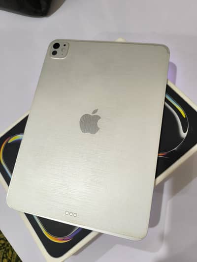 iPad Pro M5 11" 256GB | 100% Battery Health  New  1/10  Condition