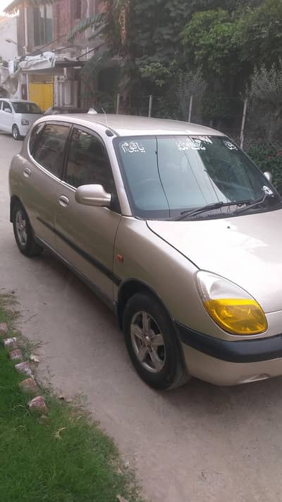 Toyota Duet 1999 / 2006