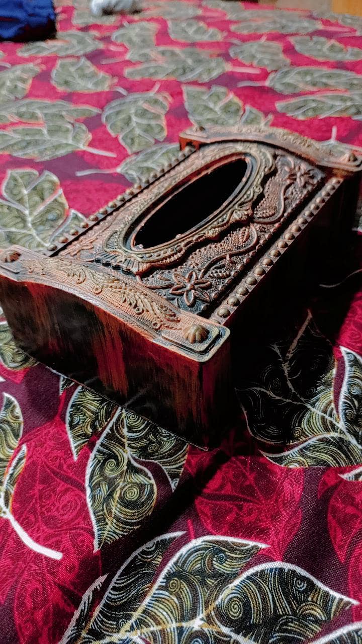 tissue box 1
