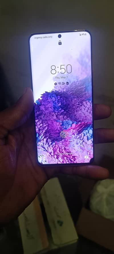 Samsung galaxy S20  8/128  03256970963