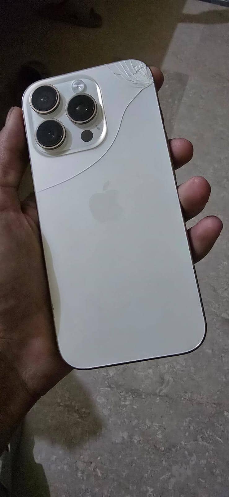iphone 16 pro 0