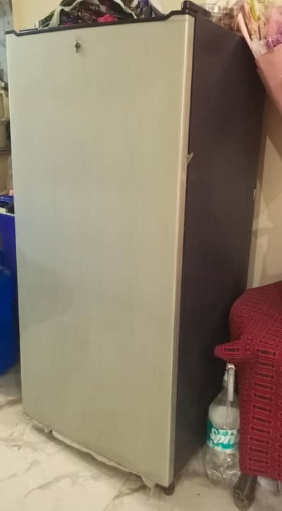 Single door mini fridge refrigerator used