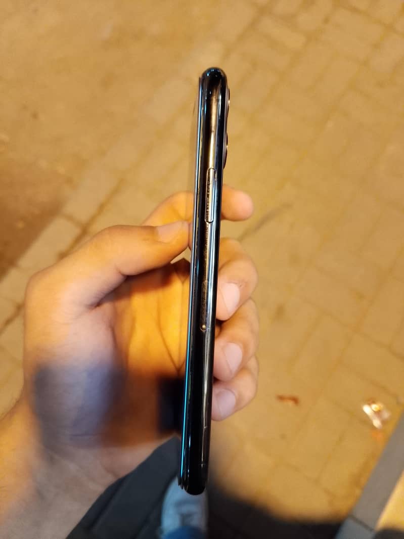 iphone 11 pro 1