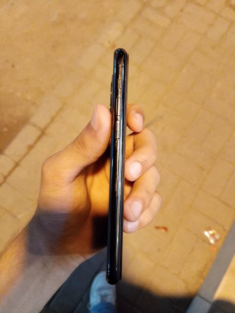 iphone 11 pro 3