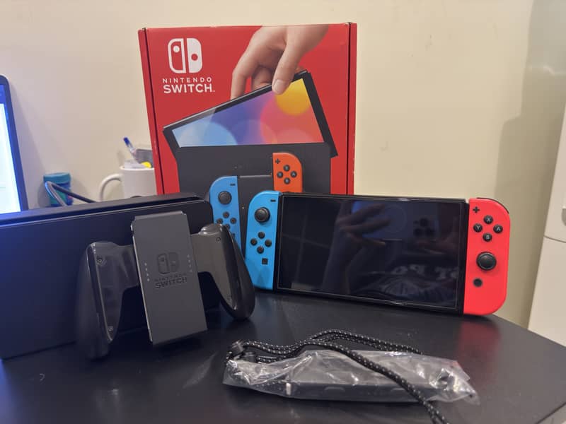 Nintendo Switch 0
