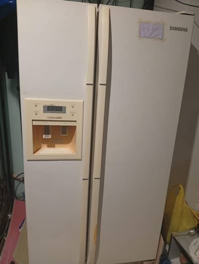 Samsung Double door white fridge for sale mint condition
