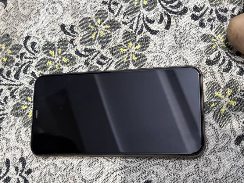 iPhone 11 Pro Max 9