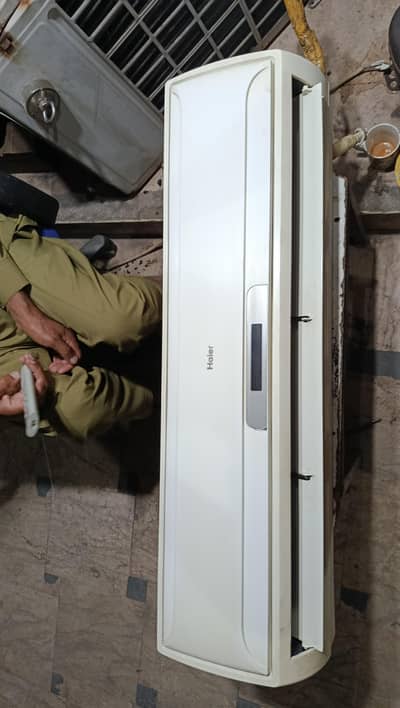 Haier non Inverter AC with good condition like new