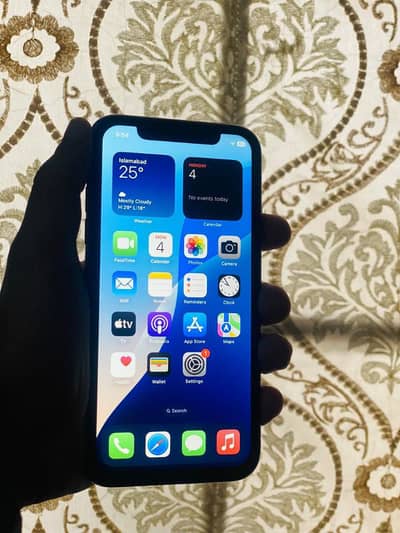 iPhone 11 64gb J. V