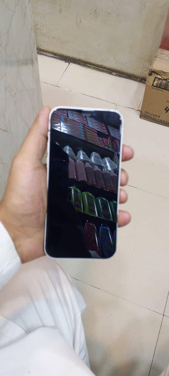 iPhone 12 jv 1