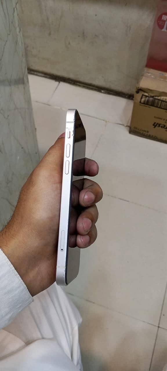 iPhone 12 jv 4