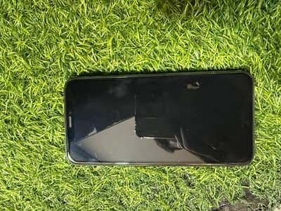 iPhone 11 pro max hai water pack hai